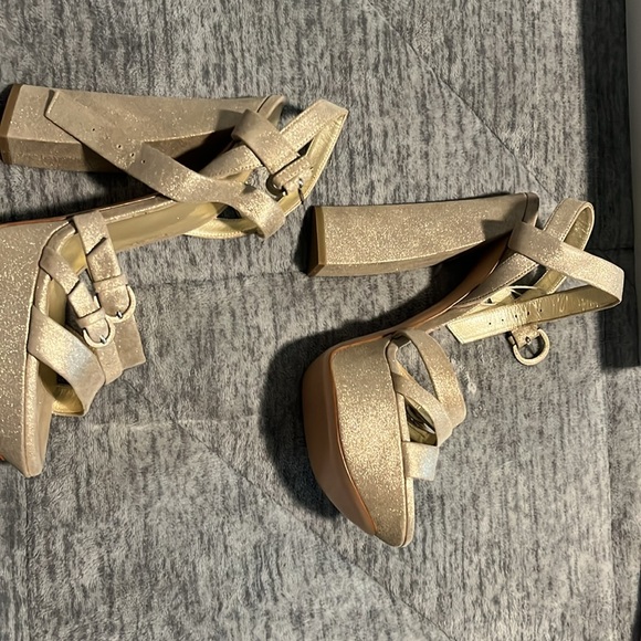 ✨Like new✨ Casadei platform sandals - Picture 2 of 8